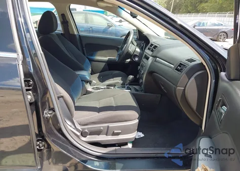 2010 Ford Fusion Hybrid z USA, uszkodzony, nr VIN 3FADP0L35AR293825